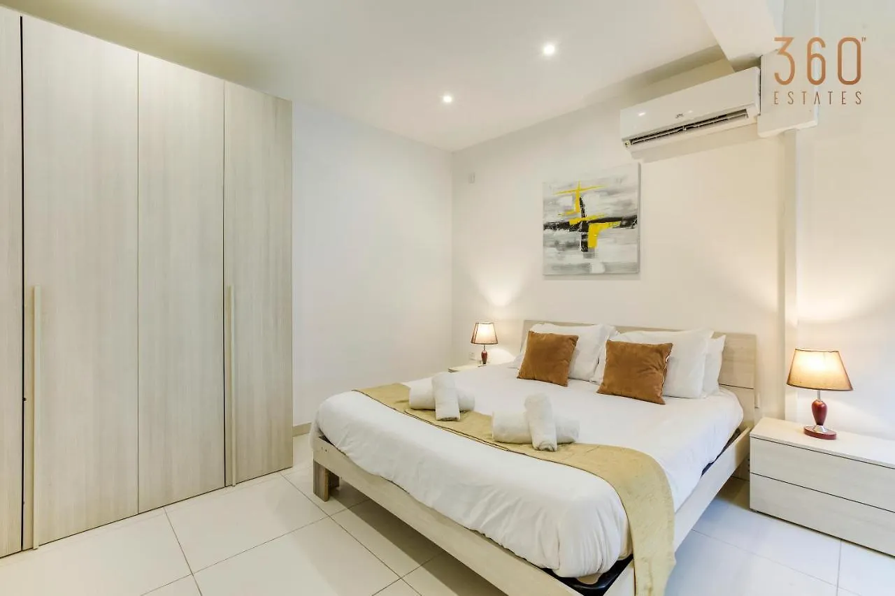 Bbq Area, 2Br Penthouse With Large Spaces & Wifi By 360 Estates Gzira Apartament